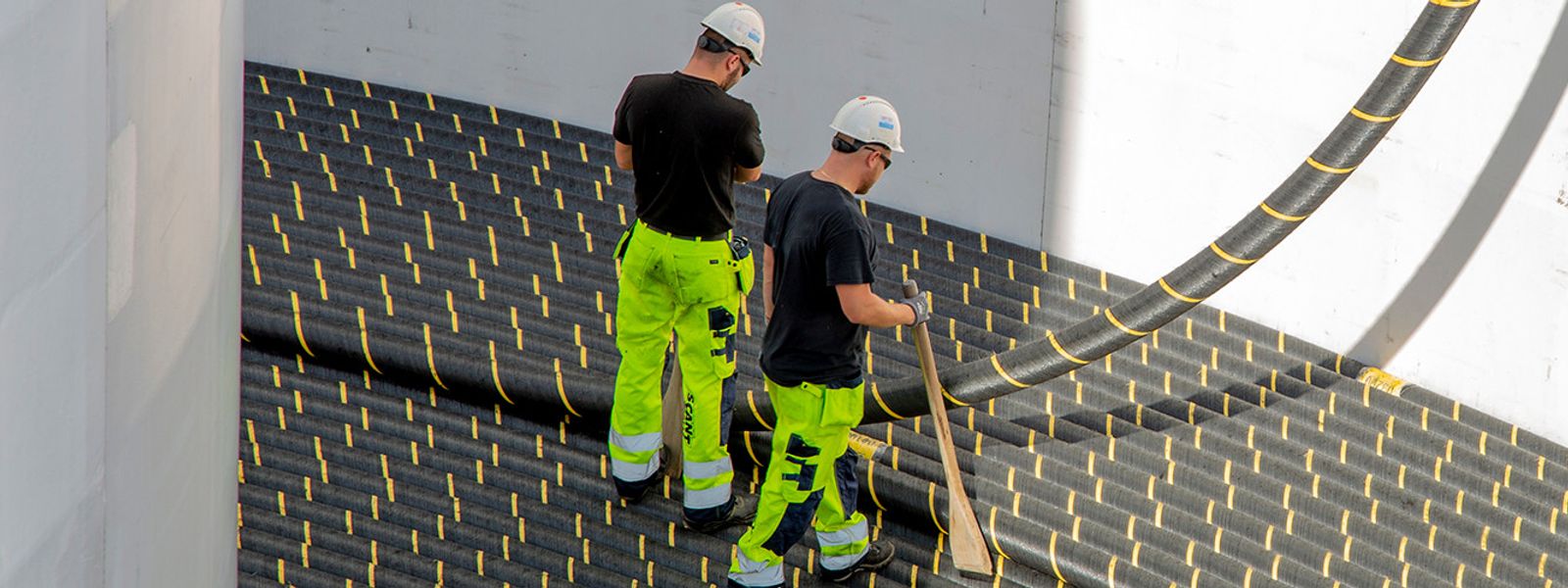 Loading of the high voltage AC submarine cable for offshore windfarm